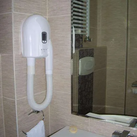 Sydney Hotel 3*